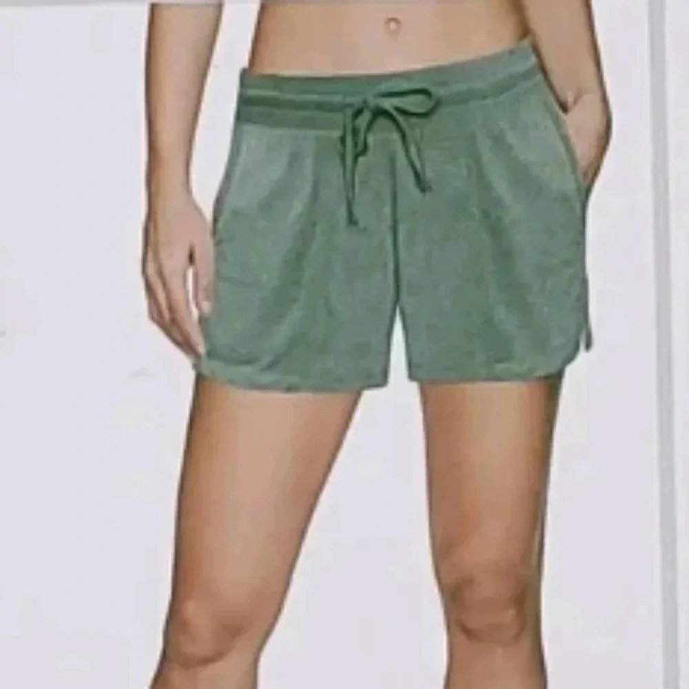 > RBX mineral washed short with rib trimmed pockets light green Women's Size XL